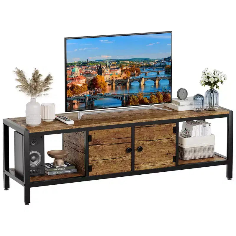 Mobile TV per televisori fino a 65 pollici, grande consolle TV con 2 vani contenitore chiusi e scomparti aperti, centro multimediale in legno con piedini