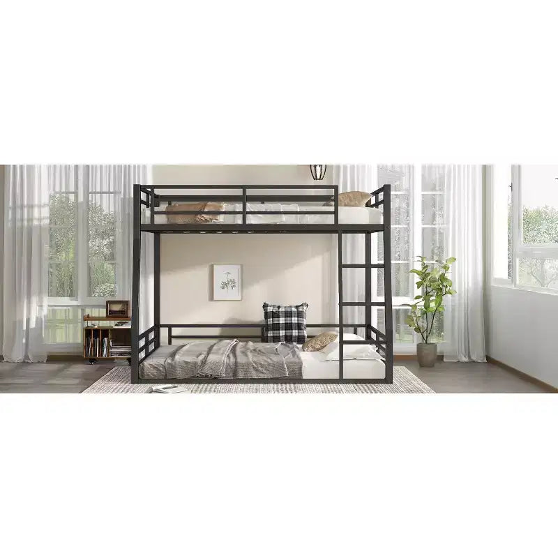 Letto a castello in metallo Full XL sopra Queen per adulti e adolescenti, struttura robusta salvaspazio, sponde di protezione, silenzioso, senza rete, nero