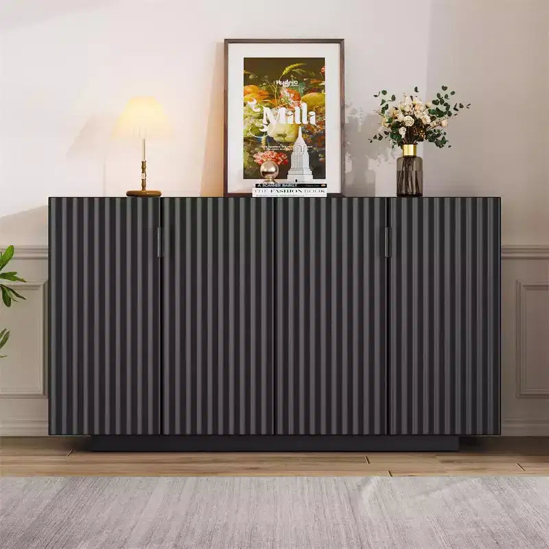 Credenza da 59.8'' con 4 ante ondulate e ripiani regolabili. Tavolo consolle per ingresso. Soggiorno. Sala da pranzo. Cucina